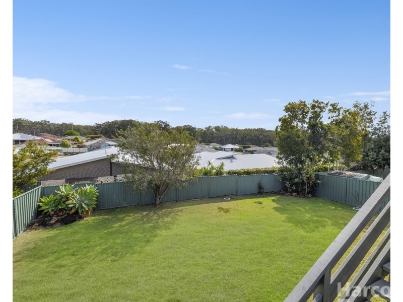 17 Crystal Place, South West Rocks NSW 2431
