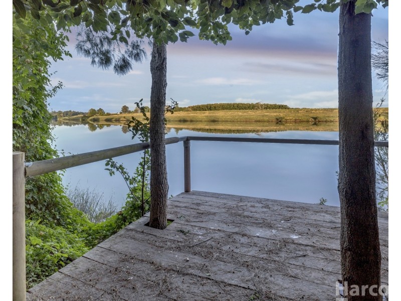 22 Caerlon Place, Greenhill NSW 2440