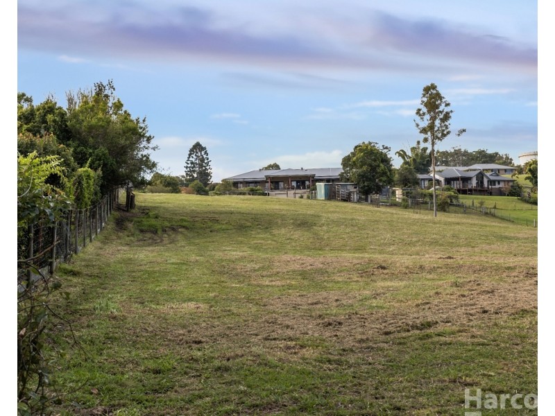 22 Caerlon Place, Greenhill NSW 2440