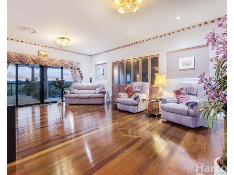 22 Caerlon Place, Greenhill NSW 2440