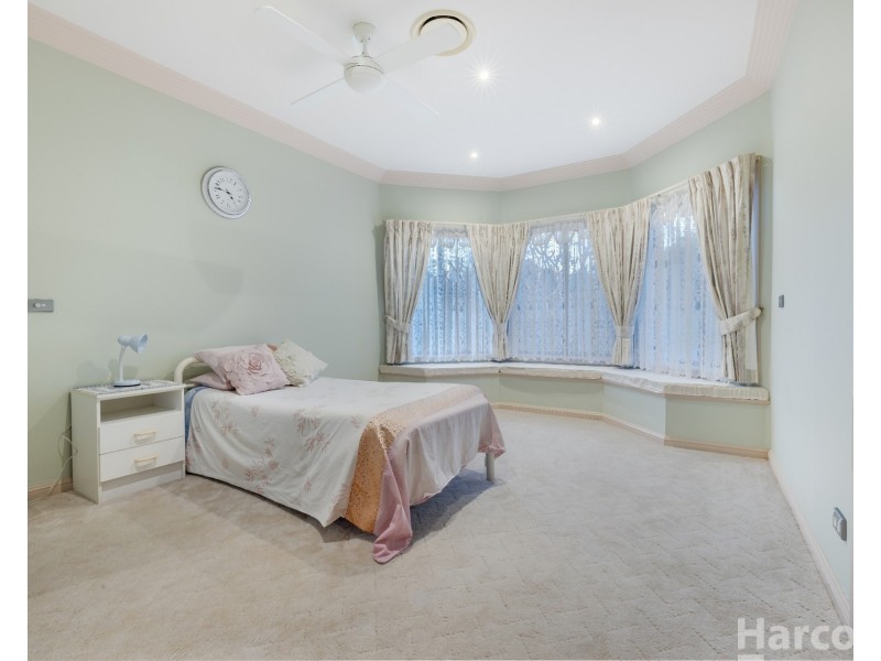 22 Caerlon Place, Greenhill NSW 2440