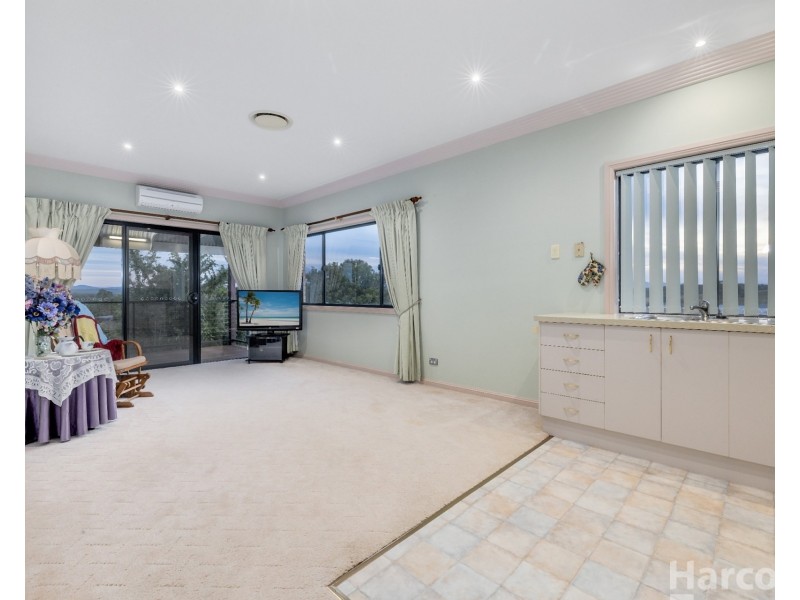 22 Caerlon Place, Greenhill NSW 2440
