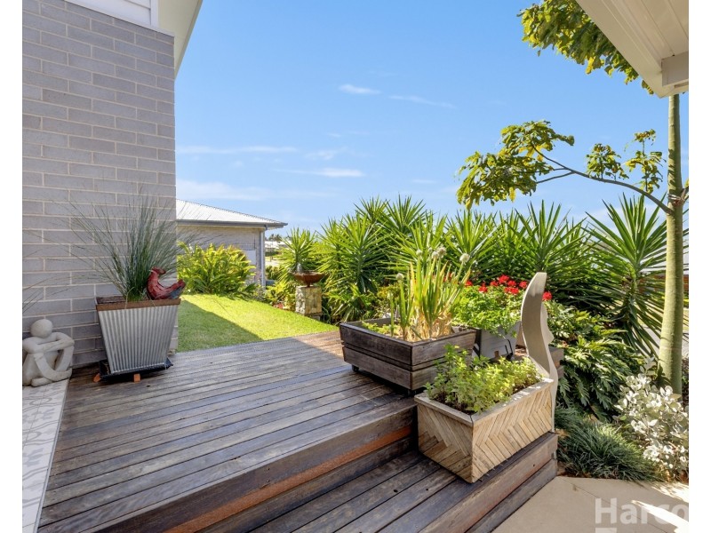 15 Rosedale Avenue, South West Rocks NSW 2431