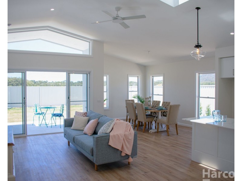 37 Athena Parade, South West Rocks NSW 2431