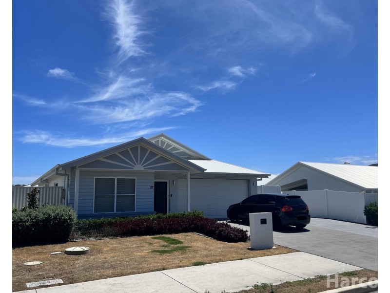 37 Athena Parade, South West Rocks NSW 2431