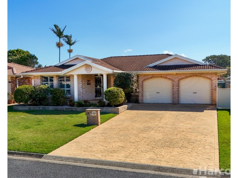 28 Athol Elliott Place, South West Rocks NSW 2431