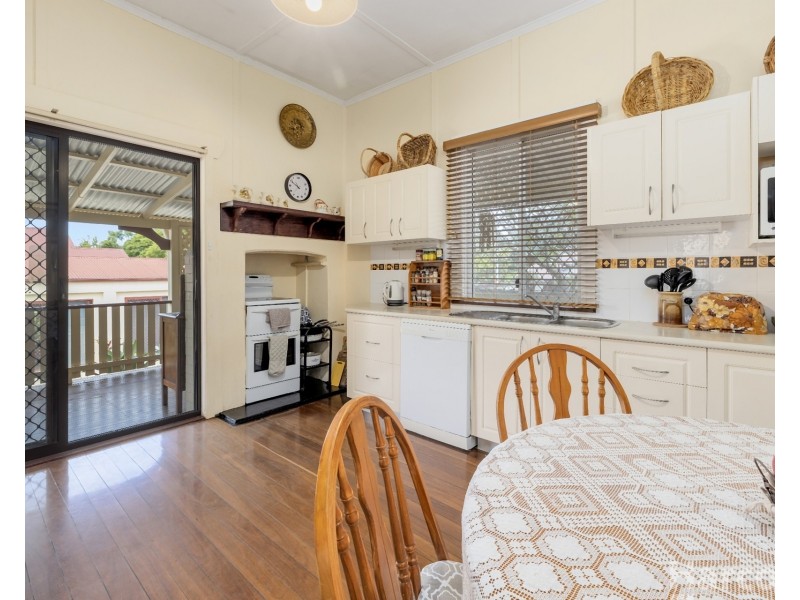 9 Wide Street, West Kempsey NSW 2440
