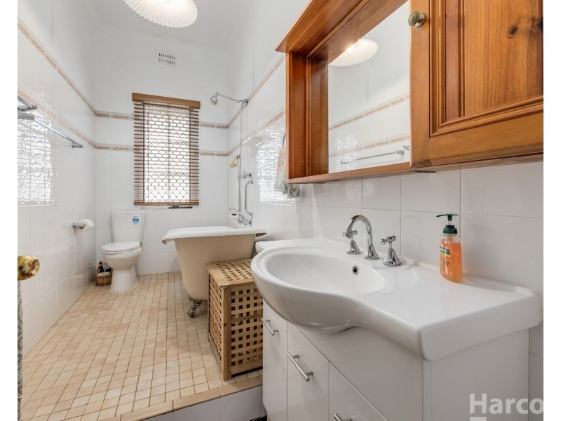 9 Wide Street, West Kempsey NSW 2440