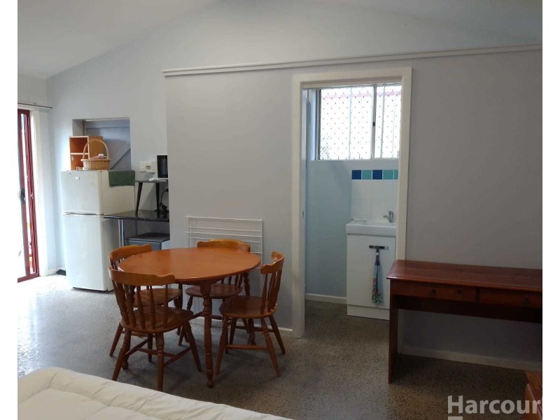 9 Wide Street, West Kempsey NSW 2440