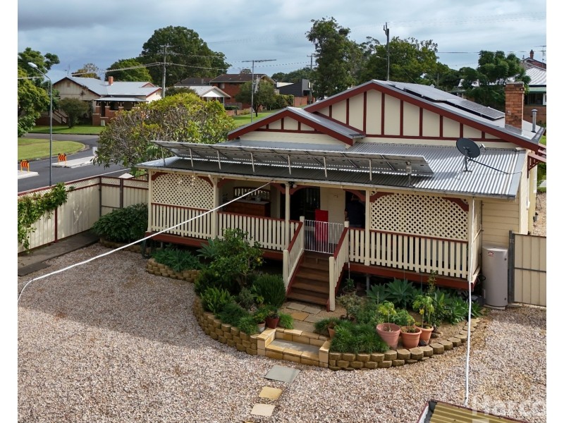 9 Wide Street, West Kempsey NSW 2440