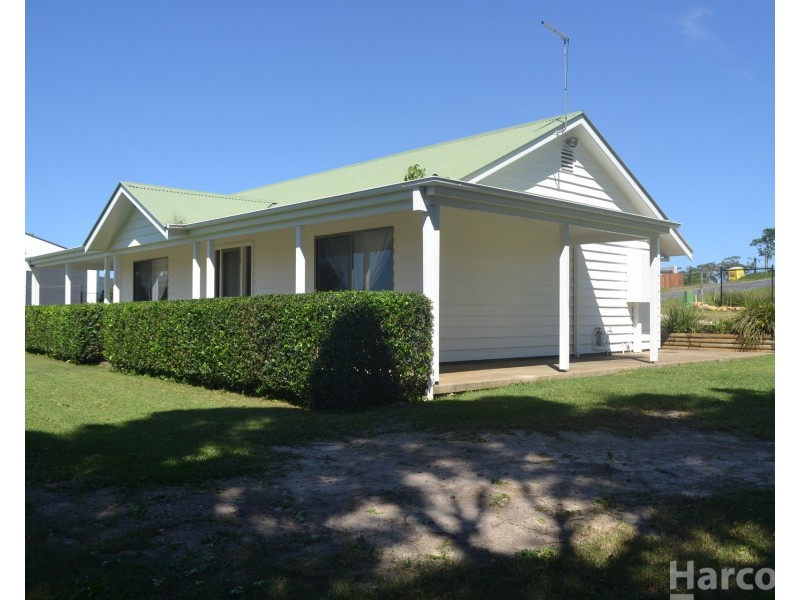 27 Olga Circuit, South West Rocks NSW 2431