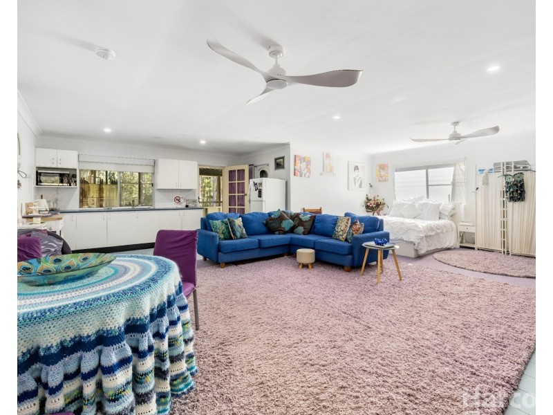 325 Crowther Drive, Kundabung NSW 2441