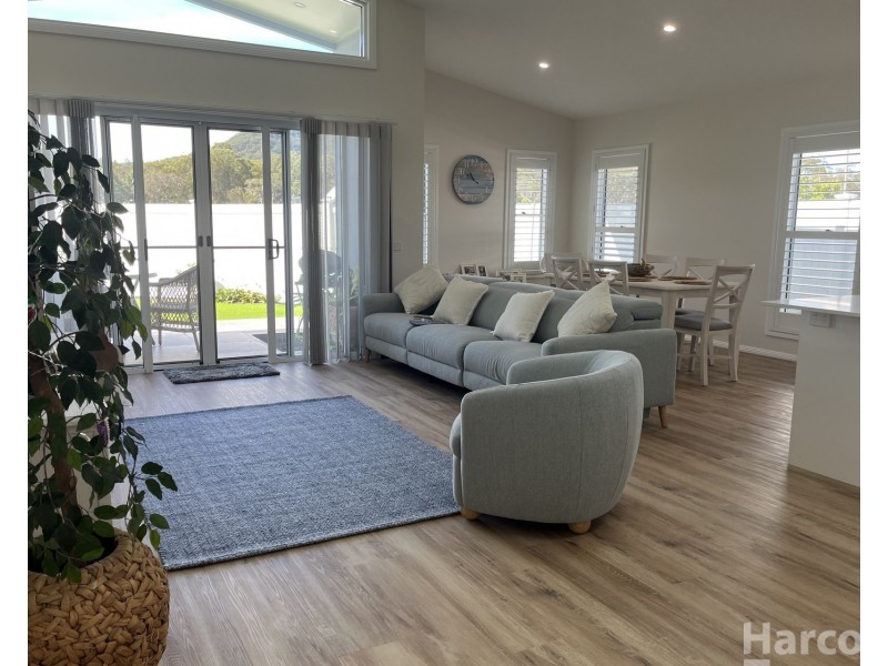 5 Augusta Crescent, South West Rocks NSW 2431