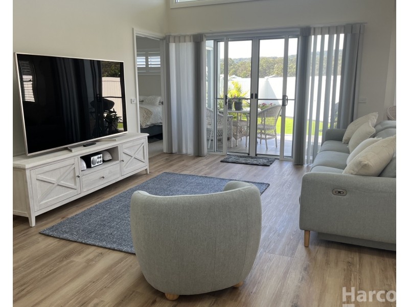 5 Augusta Crescent, South West Rocks NSW 2431