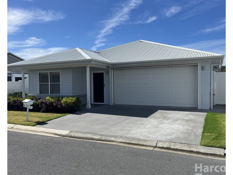 5 Augusta Crescent, South West Rocks NSW 2431