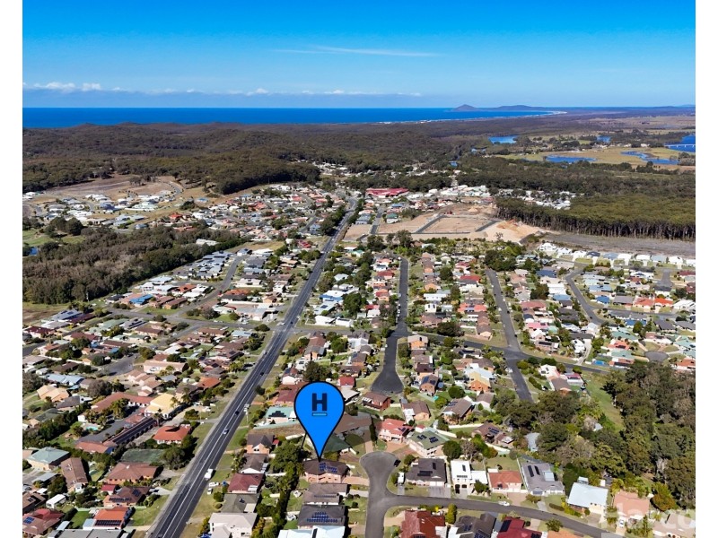 10 Rafferty Crescent, South West Rocks NSW 2431
