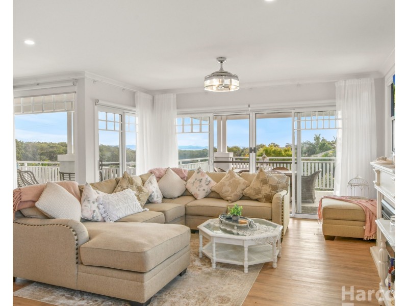 22 Keith Andrews Avenue, South West Rocks NSW 2431