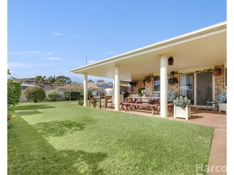 6 Athol Elliott Place, South West Rocks NSW 2431