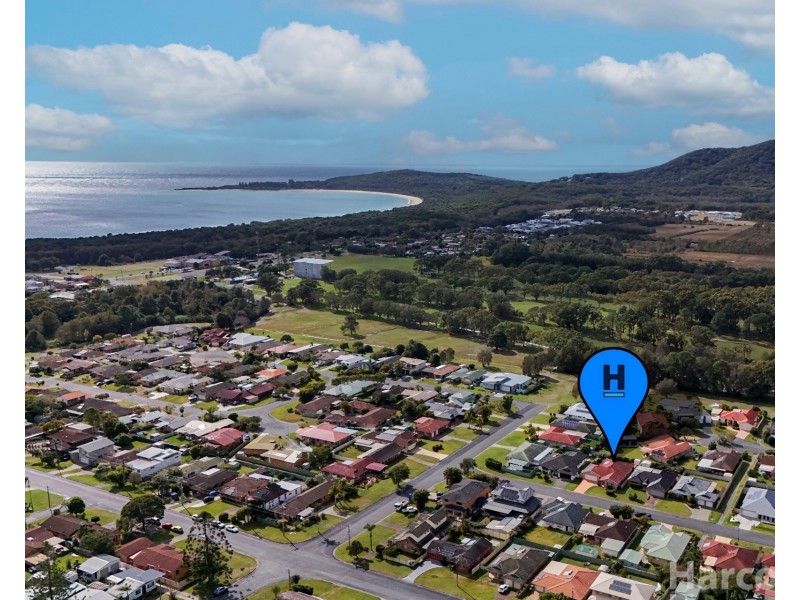6 Athol Elliott Place, South West Rocks NSW 2431