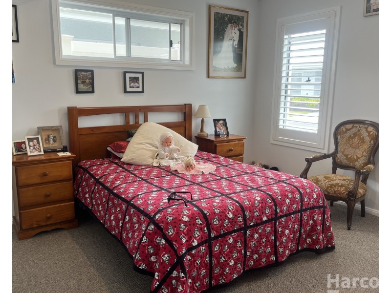 8 Augusta Crescent, South West Rocks NSW 2431