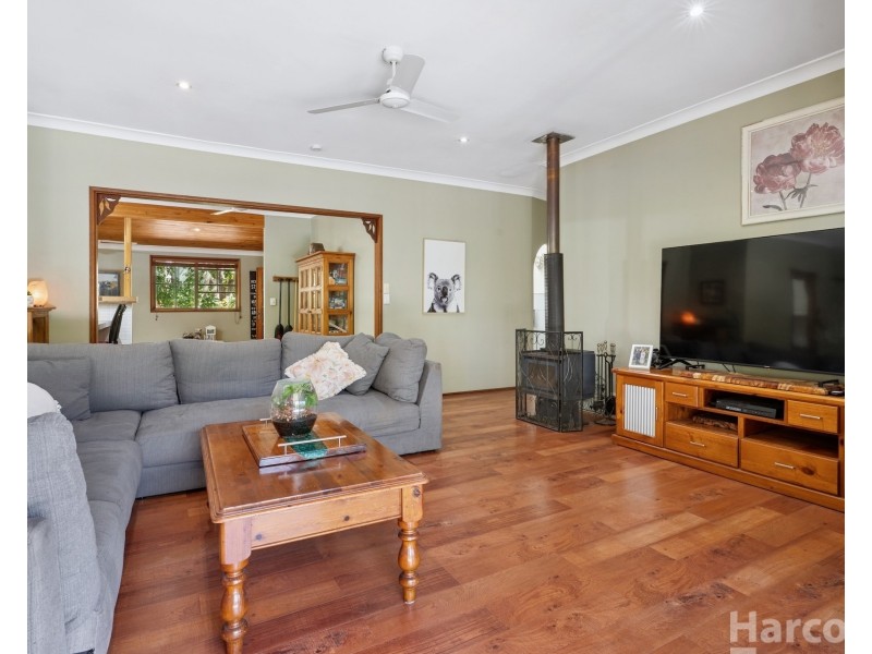 8 Mahogany Crescent, Yarravel NSW 2440