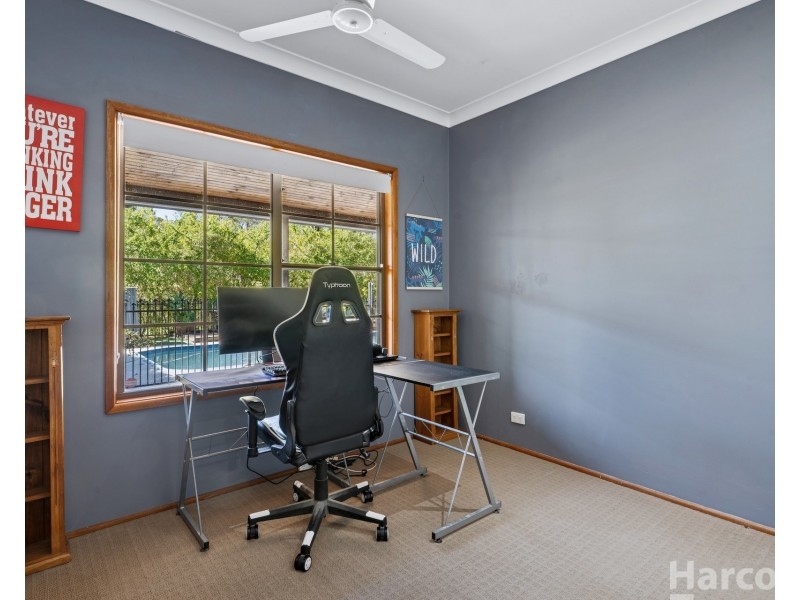 8 Mahogany Crescent, Yarravel NSW 2440