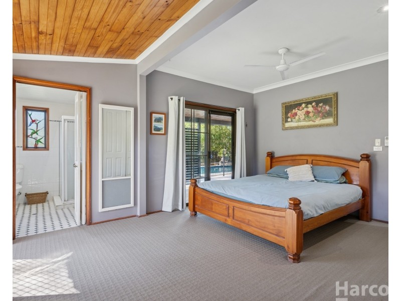 8 Mahogany Crescent, Yarravel NSW 2440