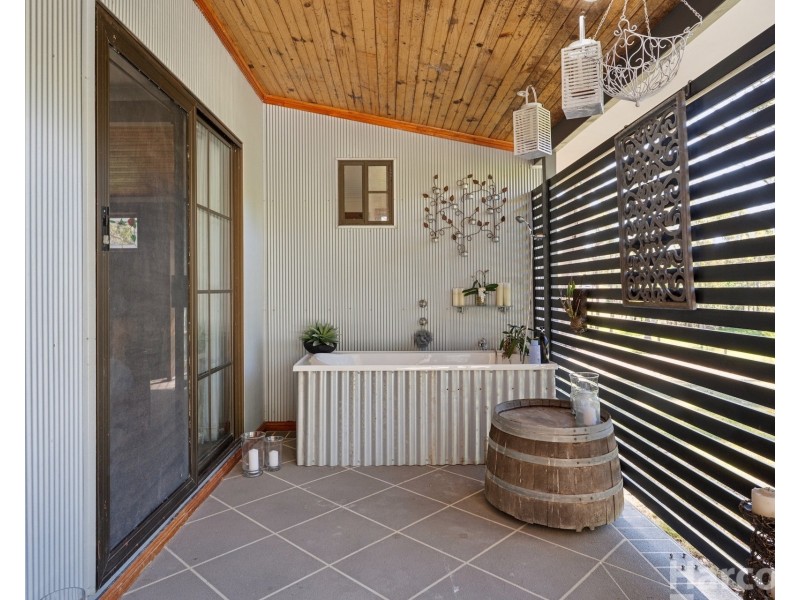 8 Mahogany Crescent, Yarravel NSW 2440