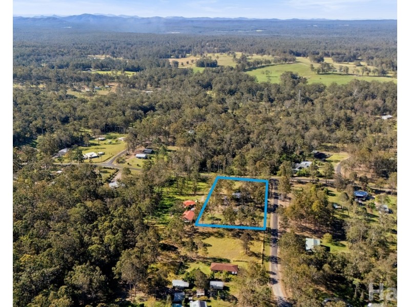 8 Mahogany Crescent, Yarravel NSW 2440