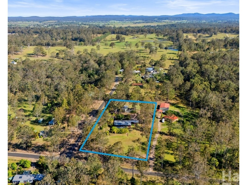 8 Mahogany Crescent, Yarravel NSW 2440