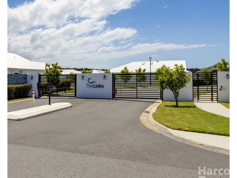 31 Augusta Crescent, South West Rocks NSW 2431