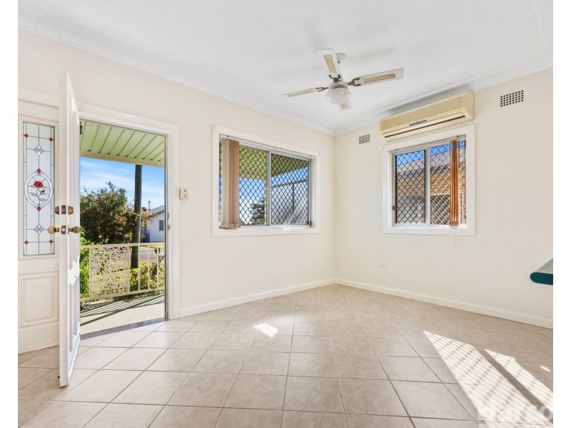 33 Tabrett Street, West Kempsey NSW 2440