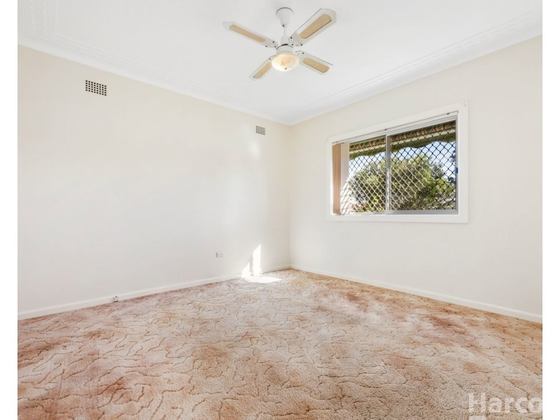 33 Tabrett Street, West Kempsey NSW 2440