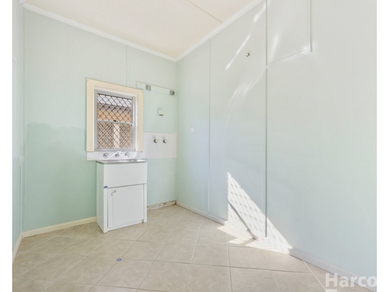 33 Tabrett Street, West Kempsey NSW 2440