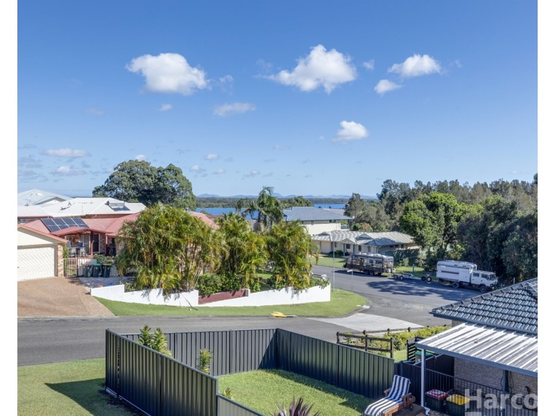 15 Salmon Circuit, South West Rocks NSW 2431