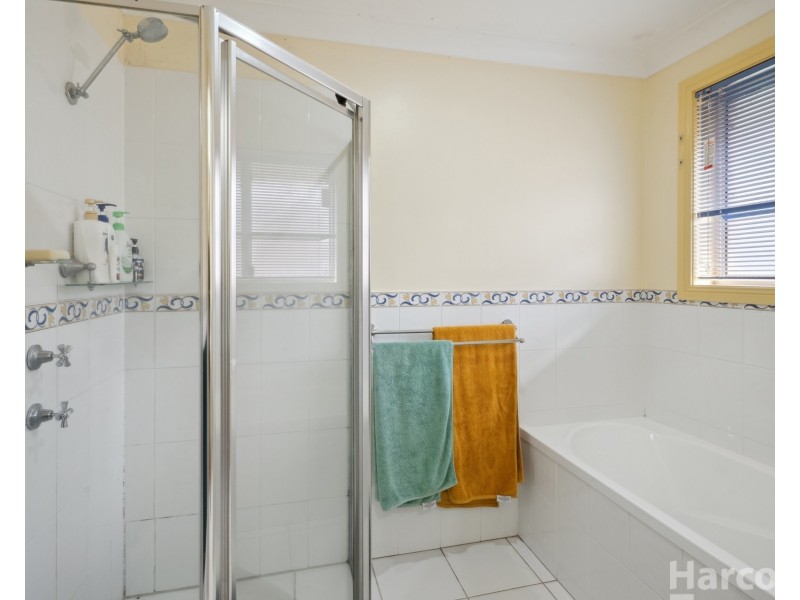 17 Springfields Drive, Greenhill NSW 2440