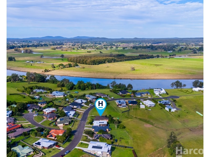 17 Springfields Drive, Greenhill NSW 2440