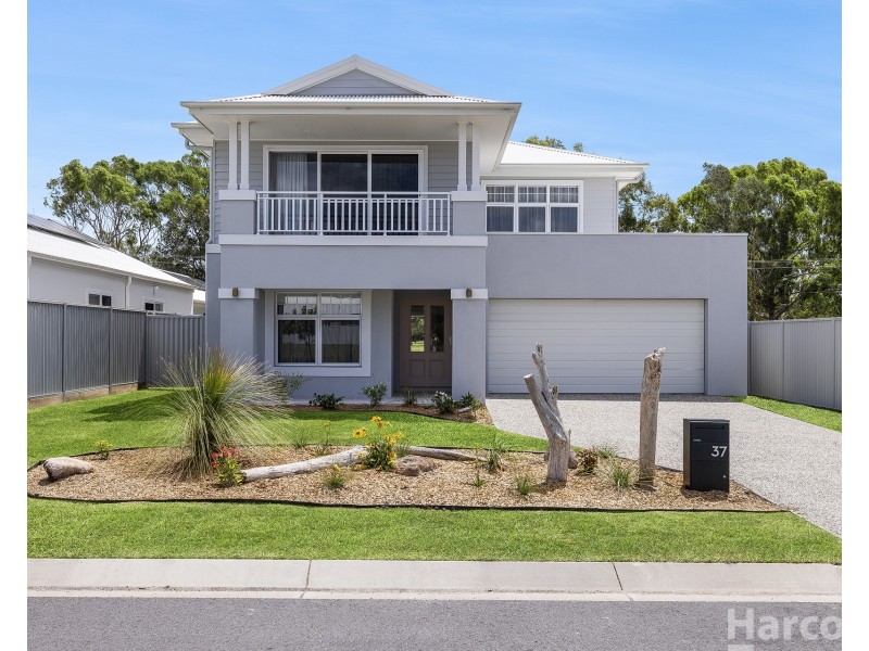 37 Swift Place, South West Rocks NSW 2431