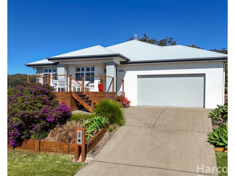17 Rosedale Avenue, South West Rocks NSW 2431