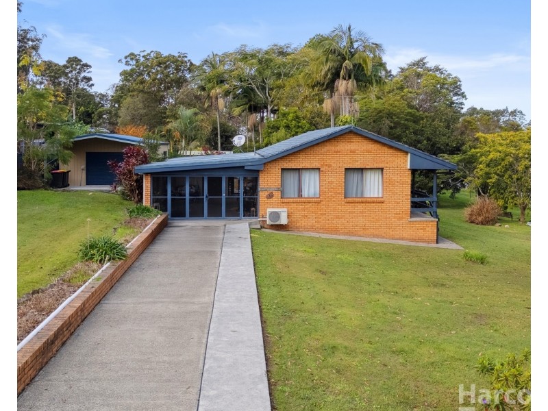1 Hillview Drive, Yarravel NSW 2440