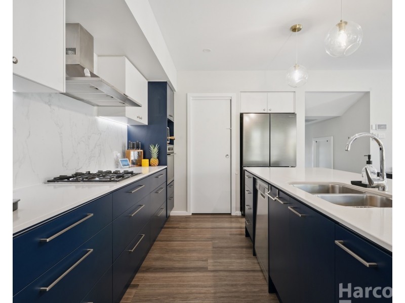 18 Springfields Drive, Greenhill NSW 2440