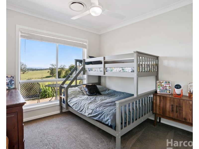 18 Springfields Drive, Greenhill NSW 2440