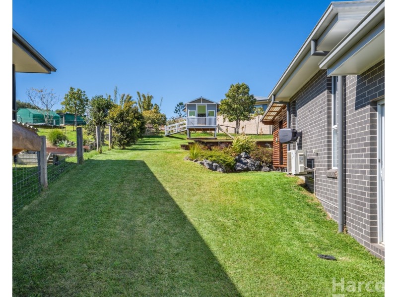 18 Springfields Drive, Greenhill NSW 2440