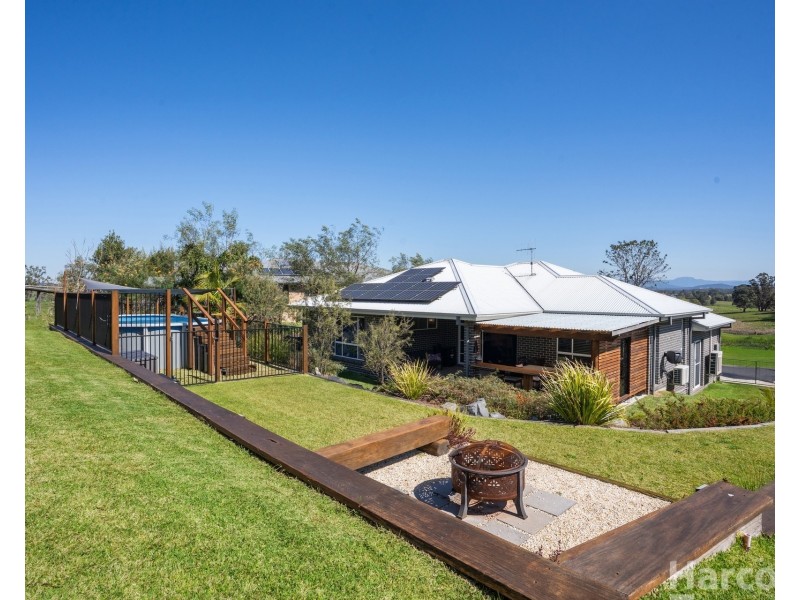 18 Springfields Drive, Greenhill NSW 2440