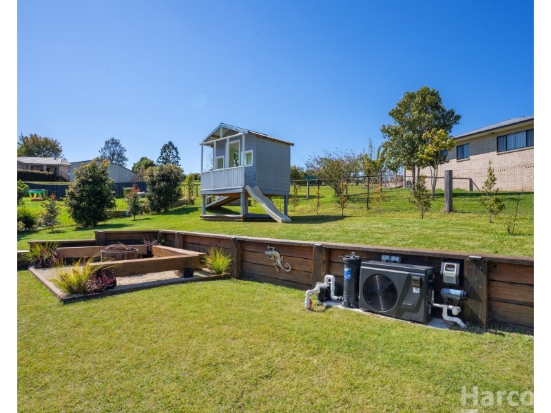 18 Springfields Drive, Greenhill NSW 2440