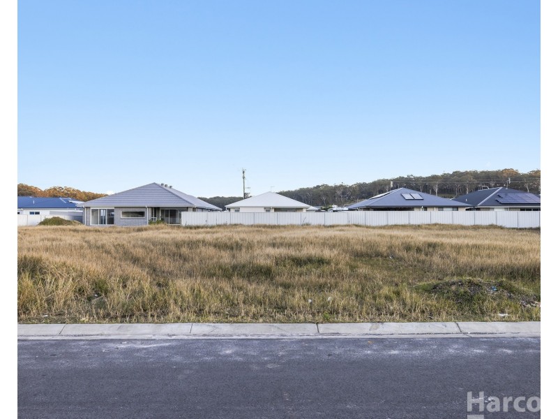 12 Medora Avenue, South West Rocks NSW 2431