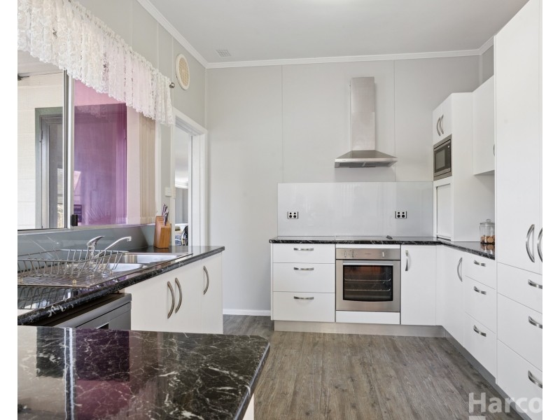 35 Sullivan Street, East Kempsey NSW 2440