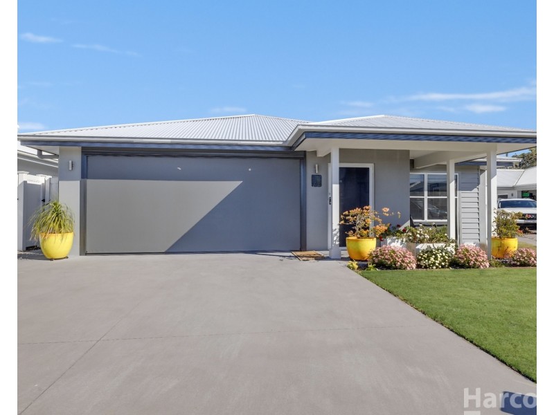 23 Augusta Crescent, South West Rocks NSW 2431