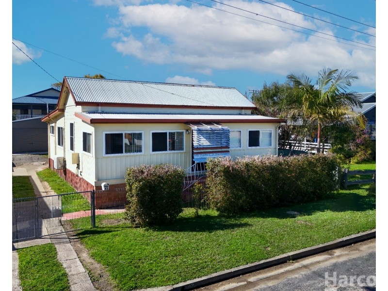 42 Belmore Street, Smithtown NSW 2440