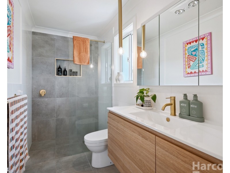 16 Watts Street, West Kempsey NSW 2440
